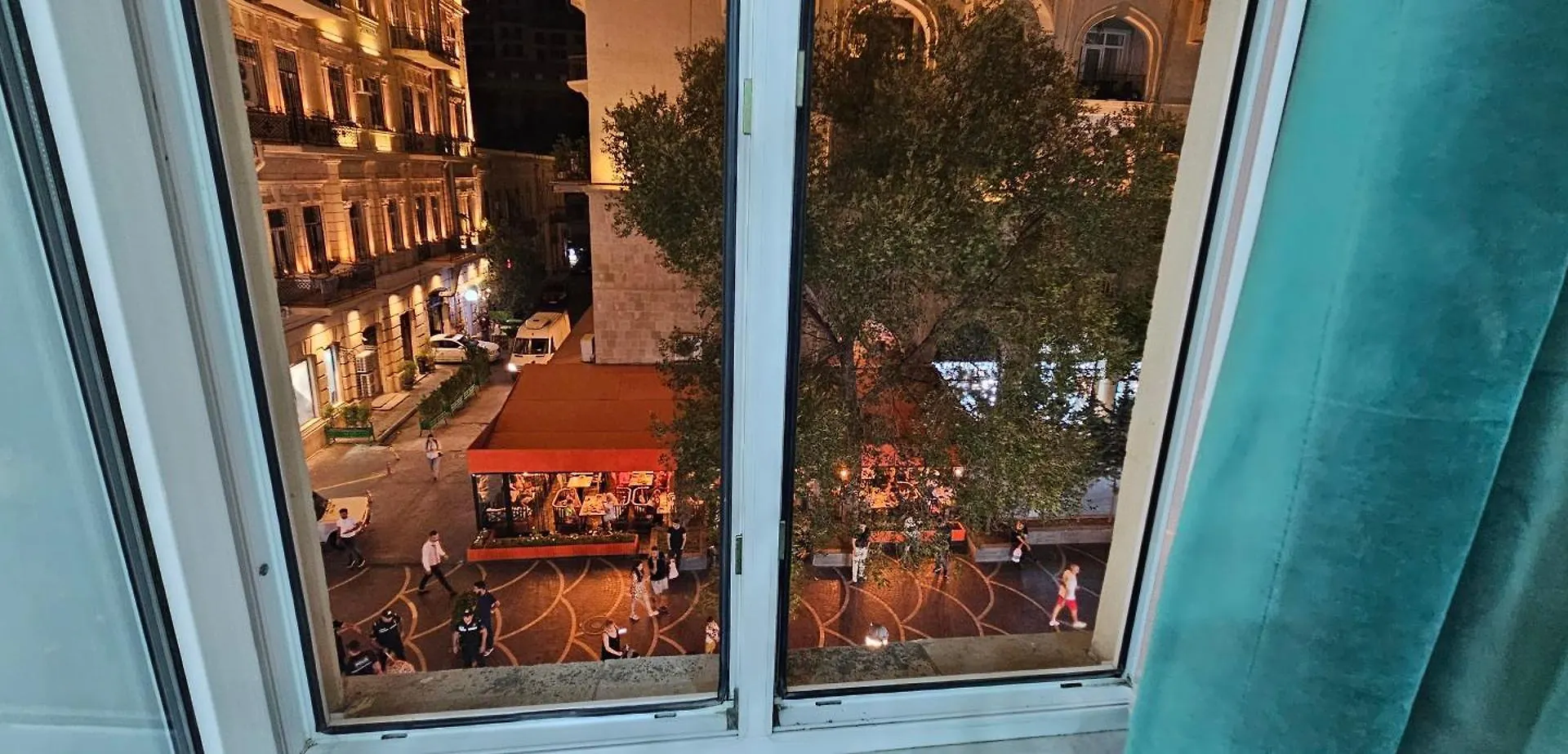 On Nizami Str Near Kolorit Lägenhet Baku